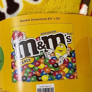 M&M Blanket Peanut